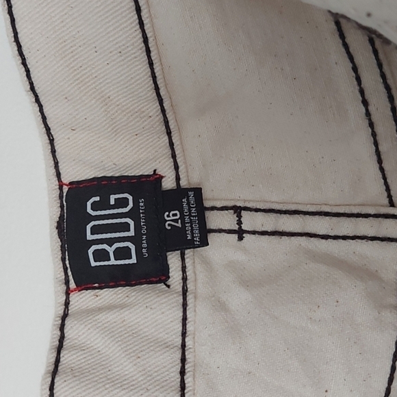 NWT BDG Moto Jeans with Contrasting Stitching Size 26 - Picture 7 of 9